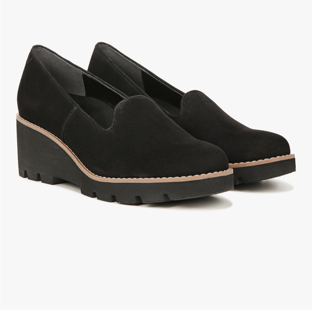 Black Wedge Sole Loafers with Textured Fabric